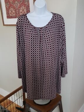 Liz Claiborne Burgundy and White Geometric Scoop Neck Top, 3X
